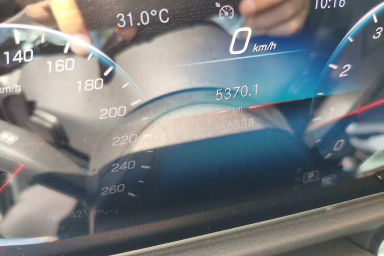 Used Mercedes-Benz GLB 2020 Updated GLB 200 Dynamic Edition Odometer Close Up