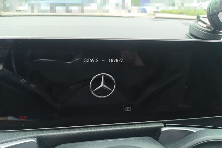 Used Mercedes-Benz GLB 2020 GLB 200 Dynamic Edition Odometer Close Up