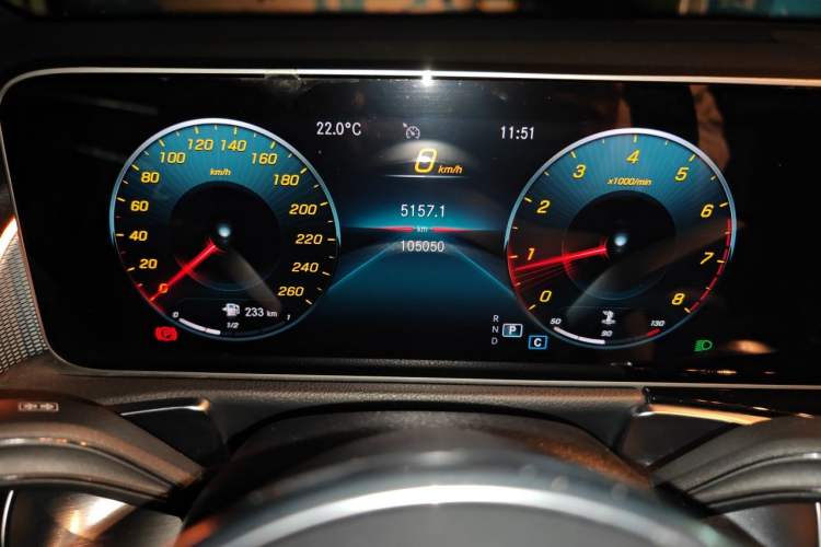 Used Mercedes-Benz GLB 2020 GLB 180 Dynamic Edition Odometer Close Up