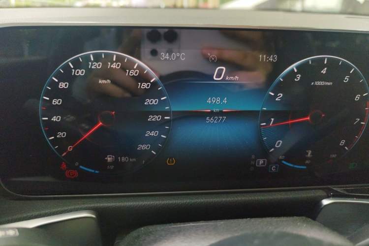 Used Mercedes-Benz GLB 2020 Updated GLB 200 Dynamic Edition Odometer Close Up