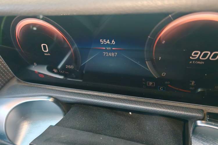 Used Mercedes-Benz GLB 2020 GLB 200 Dynamic Edition Odometer Close Up