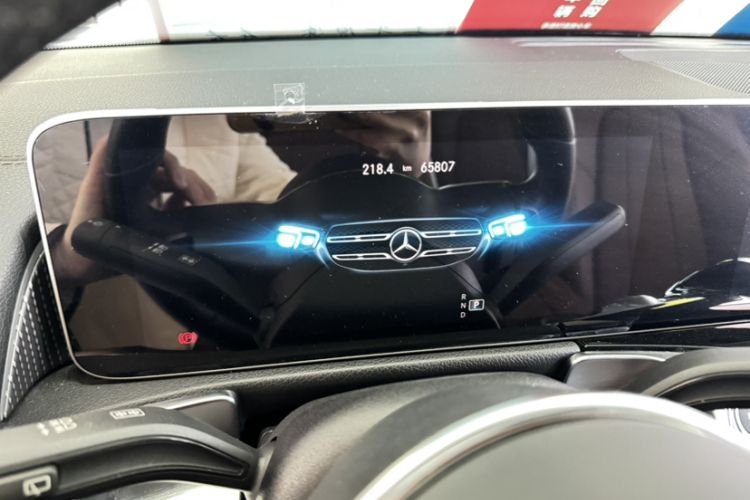 Used Mercedes-Benz GLB 2020 GLB 200 Dynamic Edition Odometer Close Up
