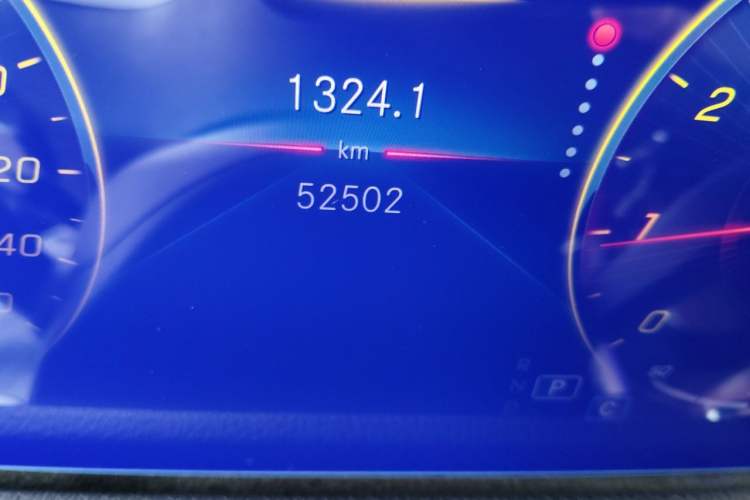 Used Mercedes-Benz GLB 2020 Updated GLB 200 Dynamic Edition Odometer Close Up
