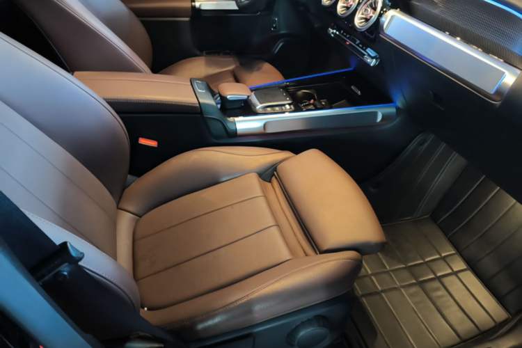 Used Mercedes-Benz GLB 2020 GLB 200 Dynamic Edition Right Front Seat