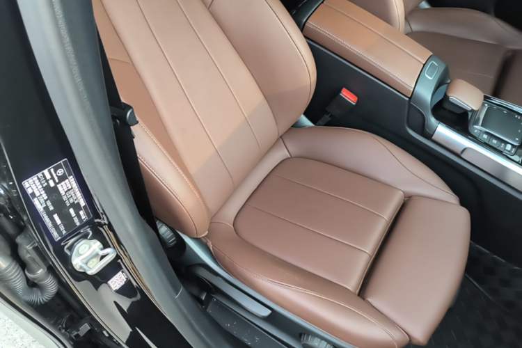 Used Mercedes-Benz GLB 2020 GLB 180 Dynamic Edition Right Front Seat