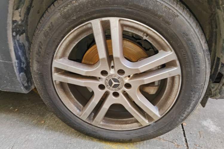 Used Mercedes-Benz GLB 2020 Updated GLB 200 Dynamic Edition Right Front Wheel Hub