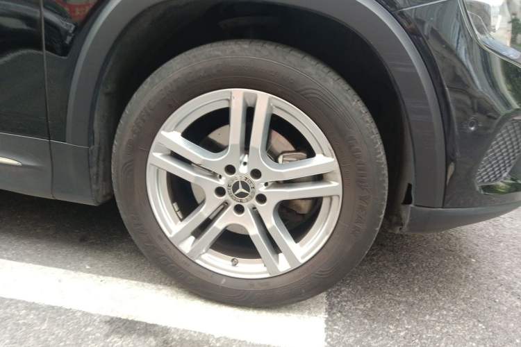 Used Mercedes-Benz GLB 2020 Updated GLB 200 Dynamic Edition Right Front Wheel Hub