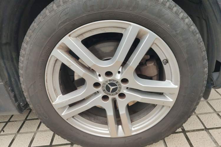 Used Mercedes-Benz GLB 2020 GLB 200 Dynamic Edition Right Front Wheel Hub