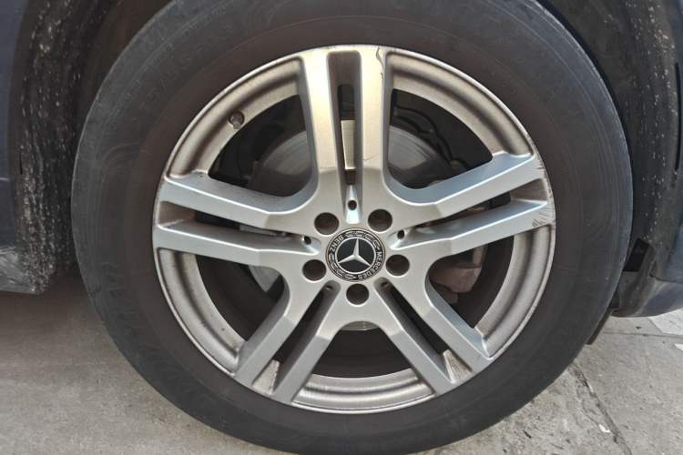 Used Mercedes-Benz GLB 2020 GLB 200 Dynamic Edition Right Front Wheel Hub