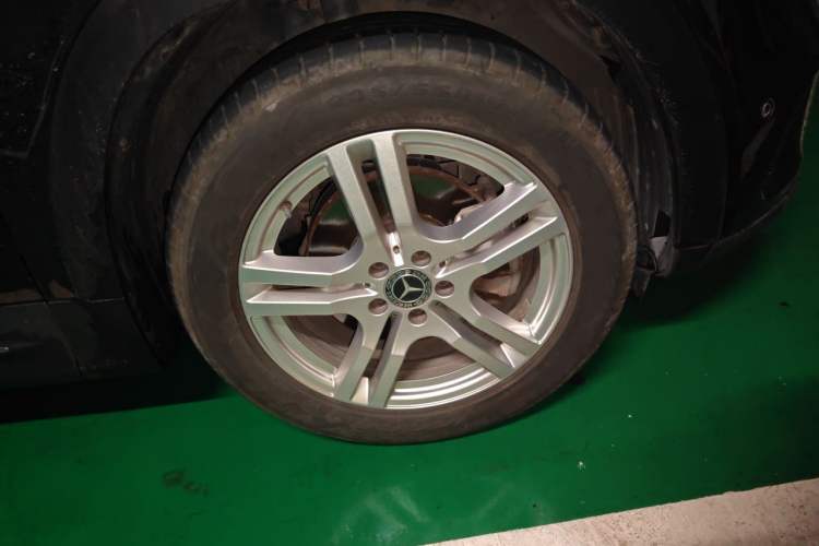 Used Mercedes-Benz GLB 2020 GLB 180 Dynamic Edition Right Front Wheel Hub