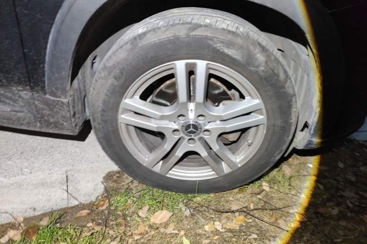 Used Mercedes-Benz GLB 2020 GLB 180 Dynamic Edition Right Front Wheel Hub