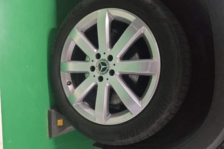 Used Mercedes-Benz GLB 2020 GLB 200 Stylish Edition Right Front Wheel Hub