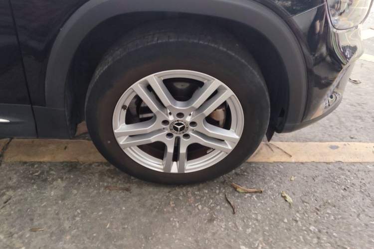 Used Mercedes-Benz GLB 2020 Updated GLB 200 Dynamic Edition Right Front Wheel Hub