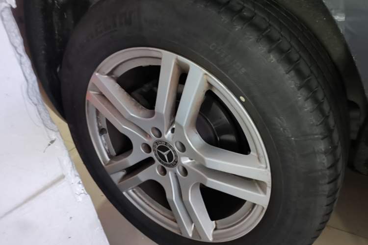 Used Mercedes-Benz GLB 2020 GLB 200 Dynamic Edition Right Rear Wheel Hub