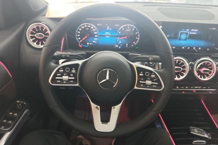 Used Mercedes-Benz GLB 2020 GLB 180 Fashion Model Steering Wheel