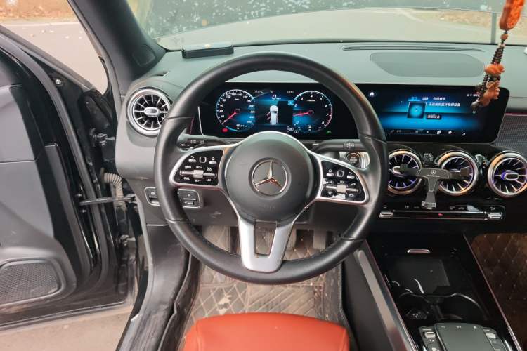 Used Mercedes-Benz GLB 2020 Facelift GLB 200 Fashion Edition Steering Wheel