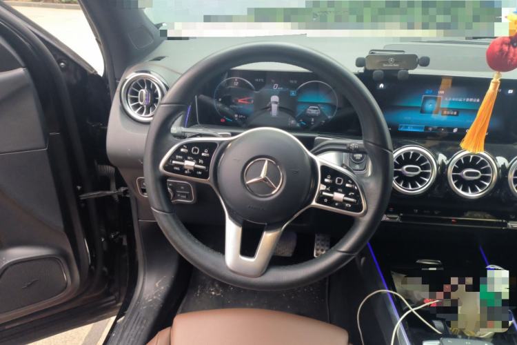 Used Mercedes-Benz GLB 2020 GLB 200 Stylish Edition Steering Wheel