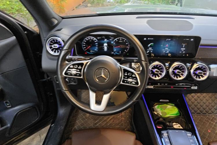 Used Mercedes-Benz GLB 2020 Updated GLB 200 Dynamic Edition Steering Wheel