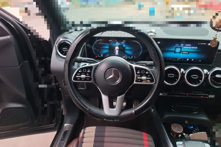 Used Mercedes-Benz GLB 2020 GLB 200 Dynamic Edition Steering Wheel