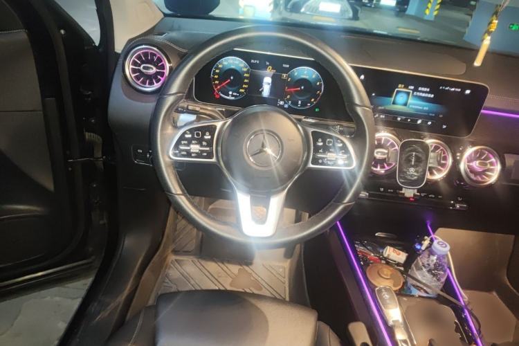 Used Mercedes-Benz GLB 2020 GLB 200 Stylish Edition Steering Wheel