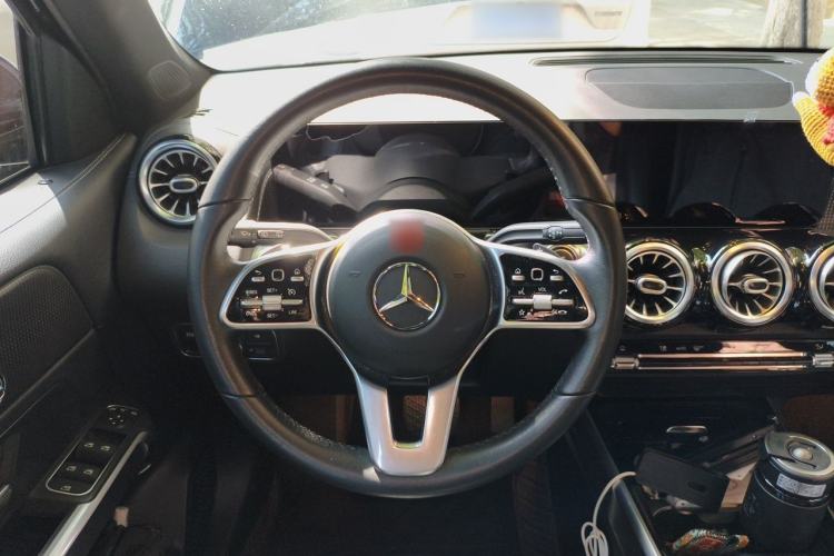 Used Mercedes-Benz GLB 2020 Updated GLB 200 Dynamic Edition Steering Wheel