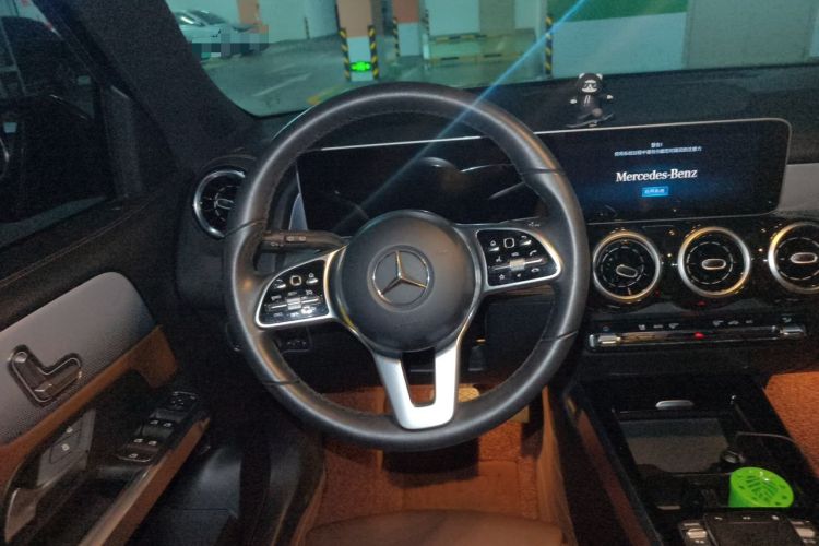 Used Mercedes-Benz GLB 2020 GLB 180 Dynamic Edition Steering Wheel