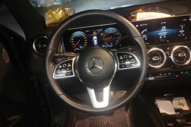Used Mercedes-Benz GLB 2020 GLB 180 Dynamic Edition Steering Wheel