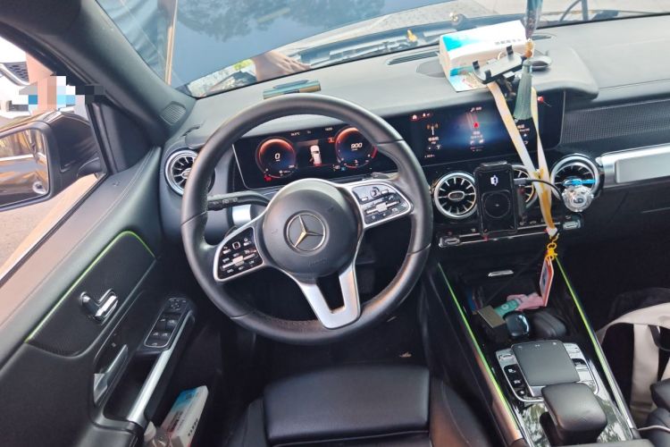 Used Mercedes-Benz GLB 2020 GLB 200 Dynamic Edition Steering Wheel