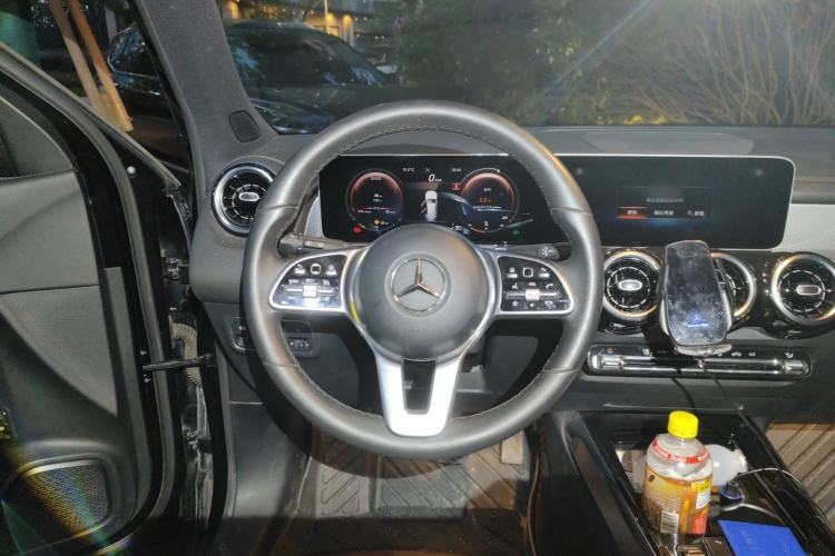 Used Mercedes-Benz GLB 2020 GLB 180 Dynamic Edition Steering Wheel