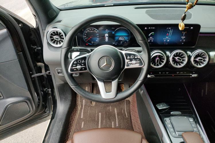 Used Mercedes-Benz GLB 2020 Facelift GLB 200 Fashion Edition Steering Wheel