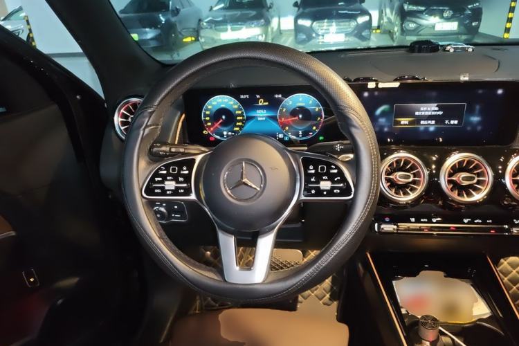 Used Mercedes-Benz GLB 2020 GLB 200 Dynamic Edition Steering Wheel