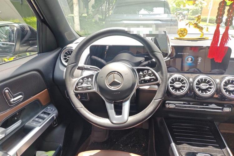 Used Mercedes-Benz GLB 2020 Updated GLB 200 Dynamic Edition Steering Wheel