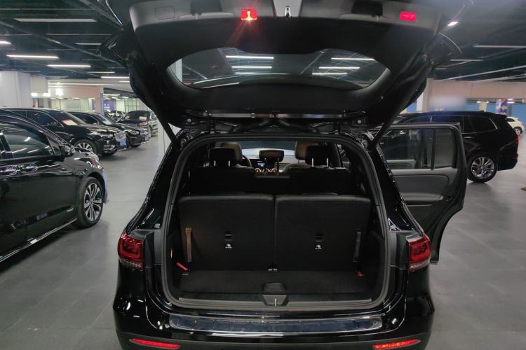 Used Mercedes-Benz GLB 2020 Facelift GLB 200 Fashion Edition Trunk