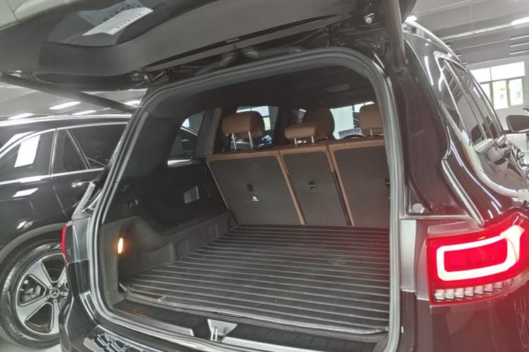 Used Mercedes-Benz GLB 2020 Updated GLB 200 Dynamic Edition Trunk
