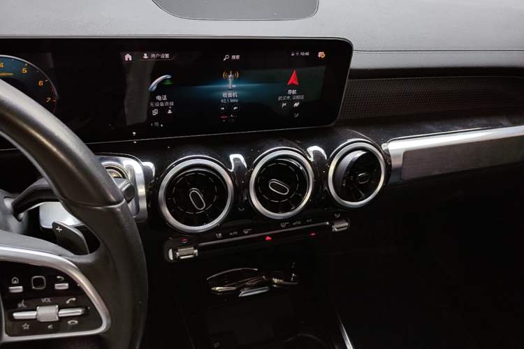 Used Mercedes-Benz GLB 2020 GLB 200 Dynamic Edition Audio And AC Panel