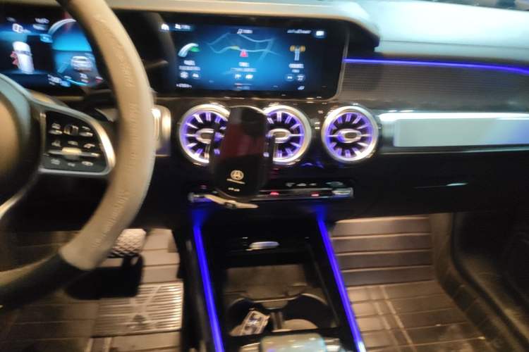 Used Mercedes-Benz GLB 2020 Facelift GLB 200 Fashion Edition Audio And AC Panel