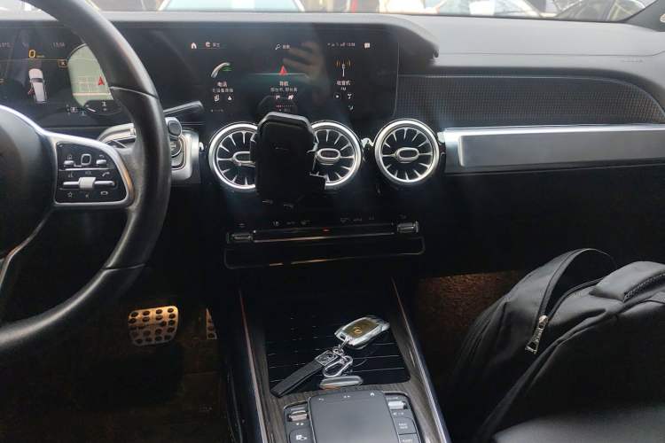 Used Mercedes-Benz GLB 2020 Facelift GLB 200 Fashion Edition Audio And AC Panel