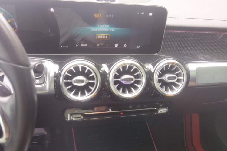 Used Mercedes-Benz GLB 2020 Facelift GLB 200 Fashion Edition Audio And AC Panel