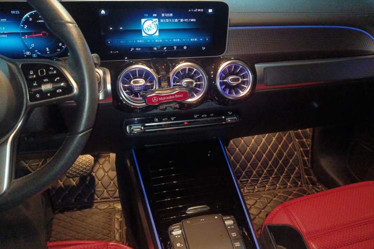 Used Mercedes-Benz GLB 2020 Updated GLB 200 Dynamic Edition Audio And AC Panel