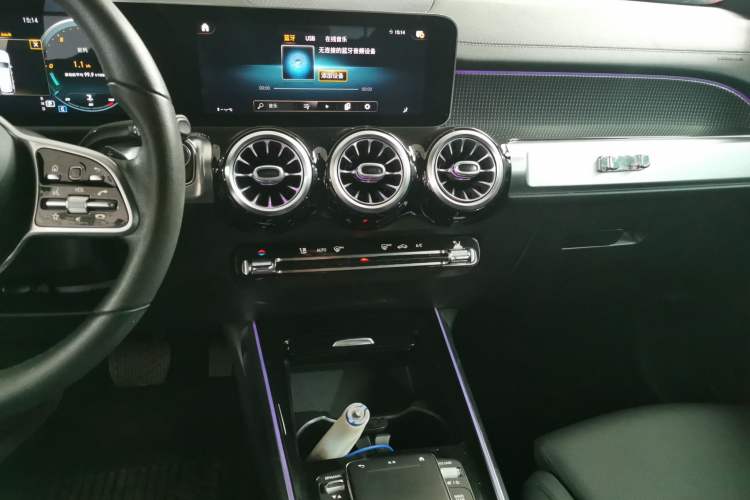 Used Mercedes-Benz GLB 2020 GLB 200 Dynamic Edition Audio And AC Panel