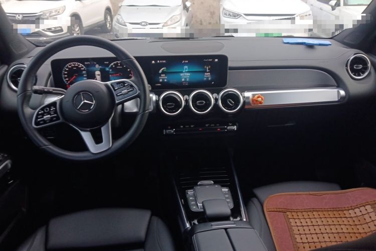 Used Mercedes-Benz GLB 2020 GLB 180 Fashion Model Center Console