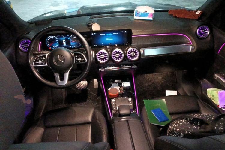 Used Mercedes-Benz GLB 2020 Facelift GLB 200 Fashion Edition Center Console