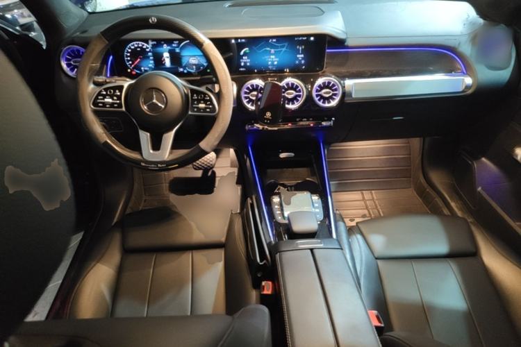 Used Mercedes-Benz GLB 2020 Facelift GLB 200 Fashion Edition Center Console