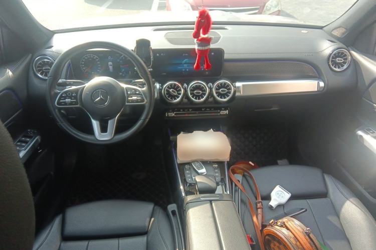 Used Mercedes-Benz GLB 2020 Updated GLB 200 Dynamic Edition Center Console