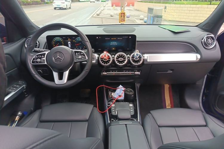Used Mercedes-Benz GLB 2020 Facelift GLB 200 Fashion Edition Center Console