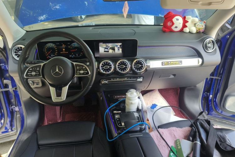 Used Mercedes-Benz GLB 2020 GLB 200 Dynamic Edition Center Console