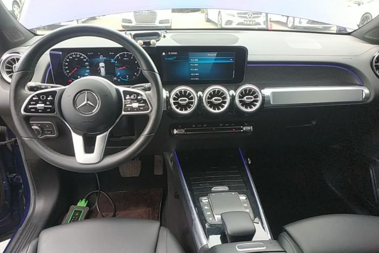 Used Mercedes-Benz GLB 2020 Facelift GLB 200 Fashion Edition Center Console
