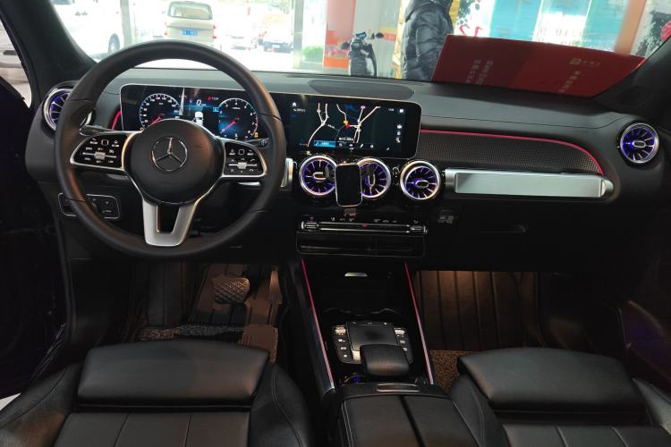 Used Mercedes-Benz GLB 2020 Facelift GLB 200 Fashion Edition Center Console