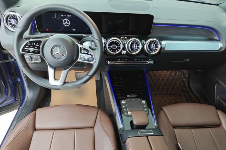 Used Mercedes-Benz GLB 2020 Updated GLB 200 Dynamic Edition Center Console