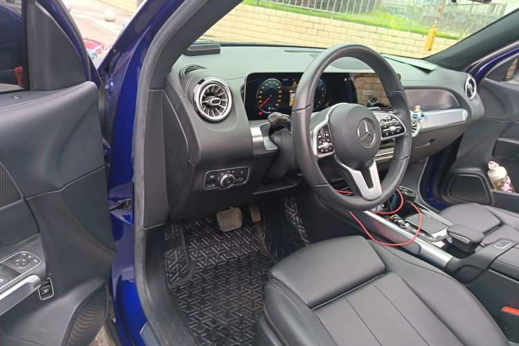 Used Mercedes-Benz GLB 2020 Facelift GLB 200 Fashion Edition Driver Seat